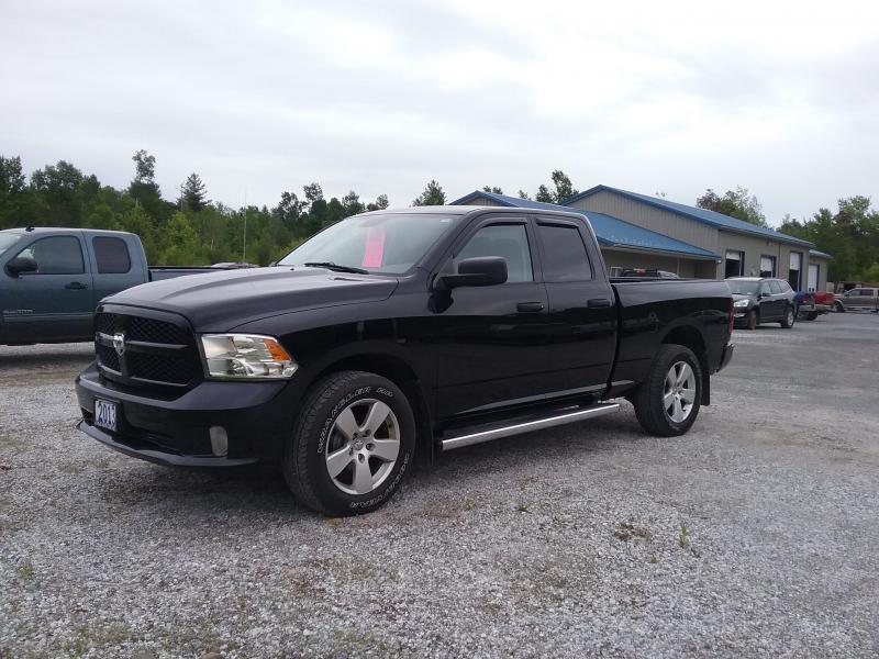RAM 1500 QUAD CAB 4X4 Truck RAM 1500 QUAD CAB 4X4 Truck