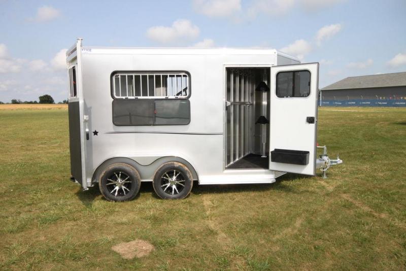 2017 Frontier 2 Horse Slant All Aluminum Bumper Pull Trailer 2017 Frontier 2 Horse Slant All Aluminum Bumper Pull Trailer
